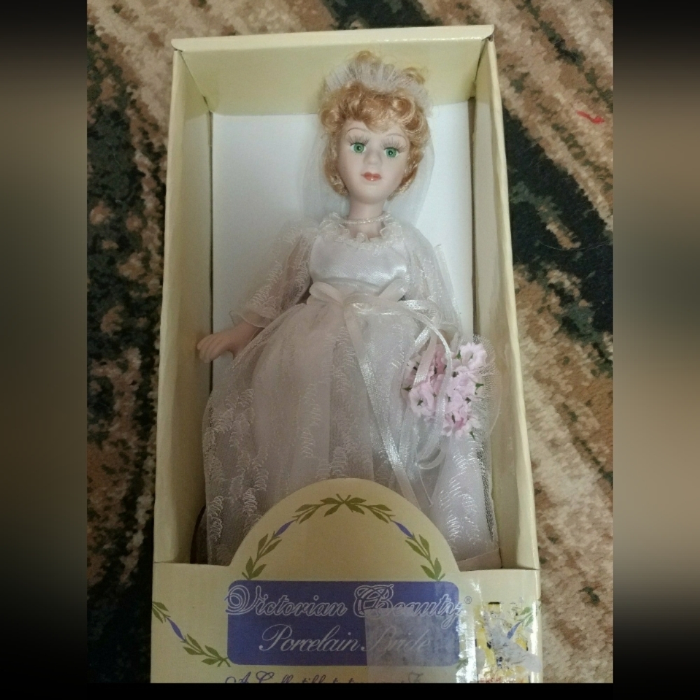 Porcelain bride - Picture 3 of 7